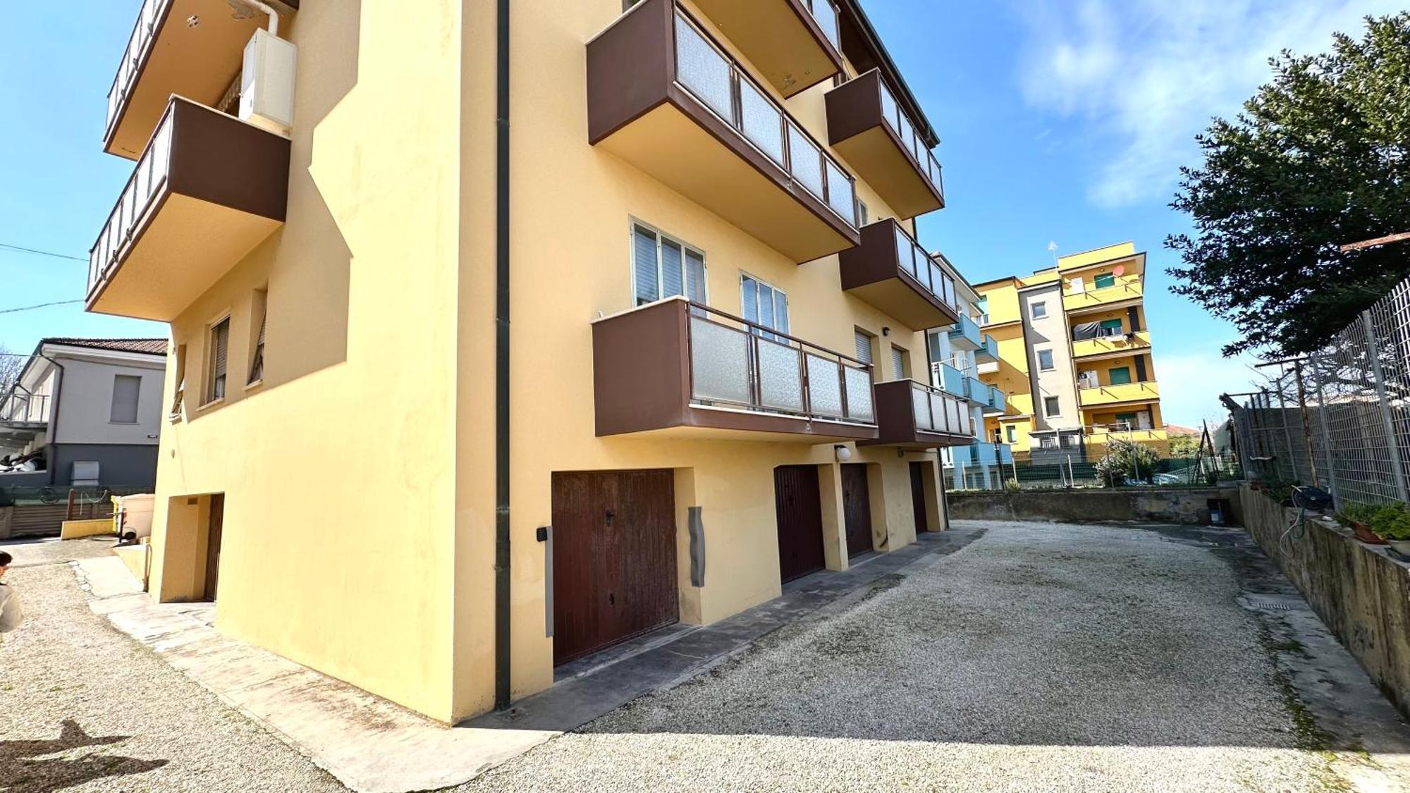 Se041 - Senigallia, Quadrilocale Accessoriato A 150Mt Dal Mare Εξωτερικό φωτογραφία